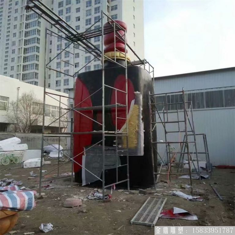 玻璃钢大型酒瓶雕塑,酒厂仿真酒瓶雕塑定制
