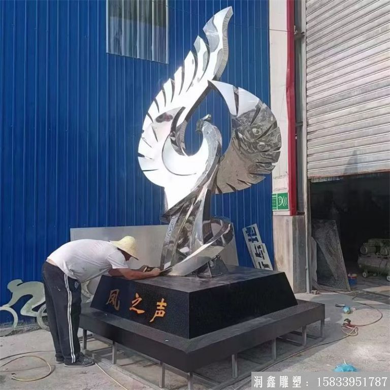 不锈钢镜面抽象凤凰雕塑生产厂家